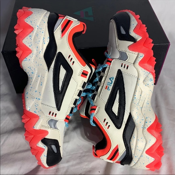 Fila Oakmont Trail Multicolored Shoes White Black Pink Blue Womans 7 , 8.5 - Picture 6 of 7